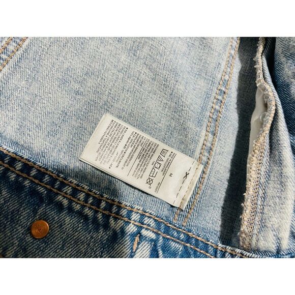 Old Navy denim jacket light blue embellished beaded A7 back casual women's M - Picture 5 of 7